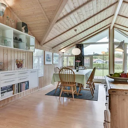 Tore - 200m From The Sea By Interhome