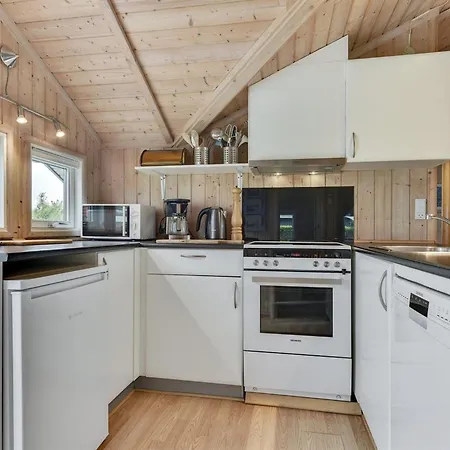 Tore - 200m From The Sea By Interhome * Spodsbjerg
