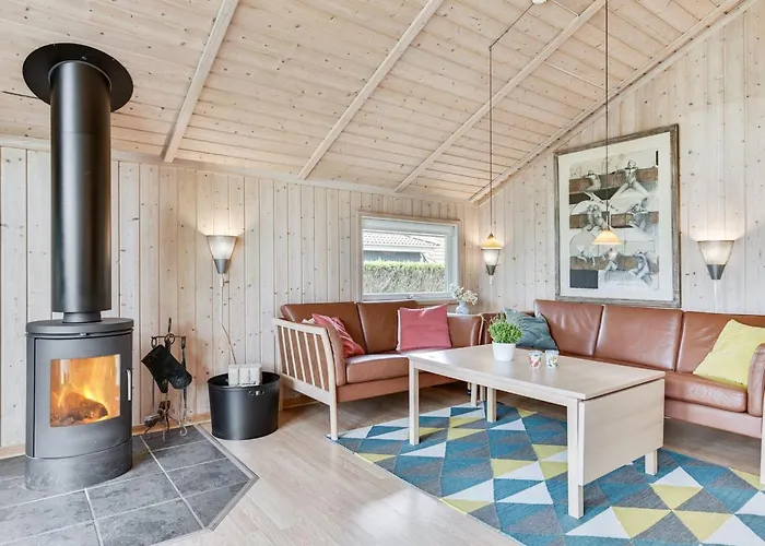 Tore - 200m From The Sea By Interhome * Spodsbjerg