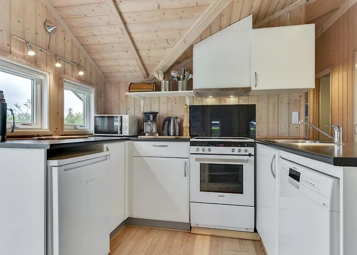 Tore - 200m From The Sea By Interhome *